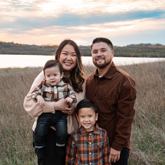 Meet your Posher! π½ - Picture 2 of 3